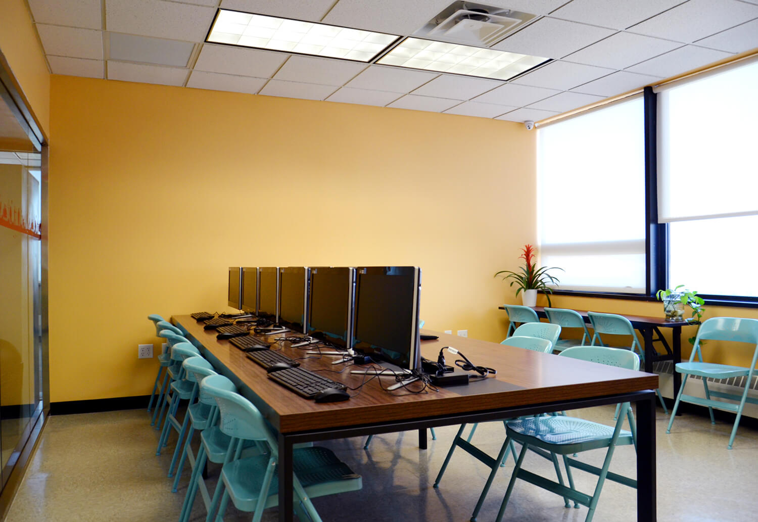 sunlight-fun-adult-senior-care-computer-room